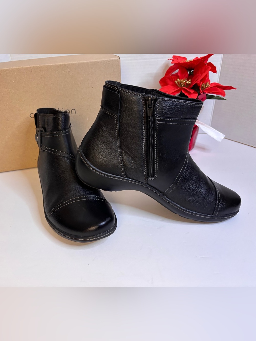 New in Box Clarks Collection Cora Tropic Black Leather Comfort Booties – Women's